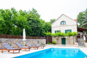 Traditional villa Juta for 8 people
